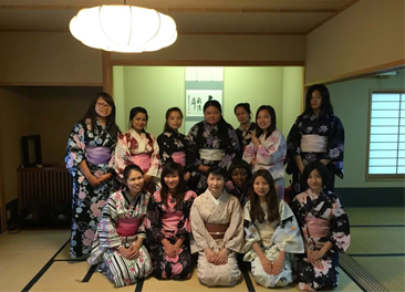 赴日学子风采
